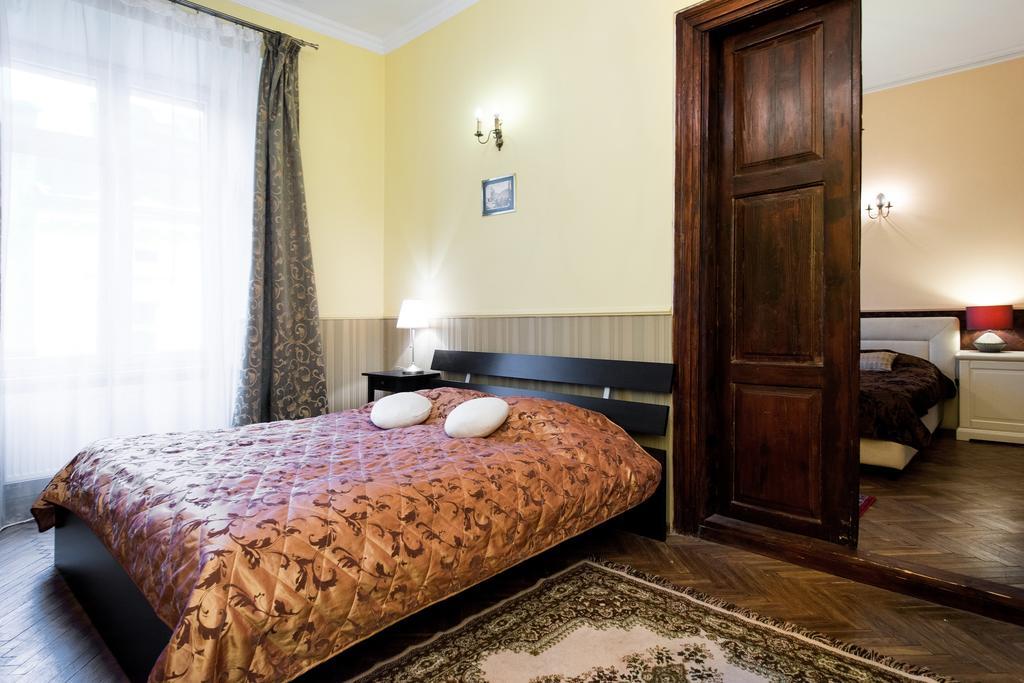 Golebia 3 Апартаменти Краків