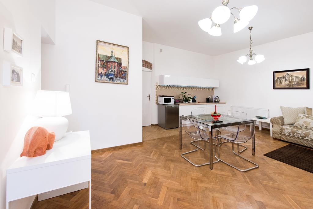 Apartament Gołębia 3 *